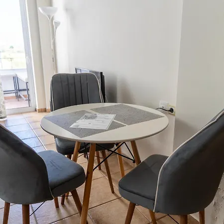 Elia Mini 8 公寓 *